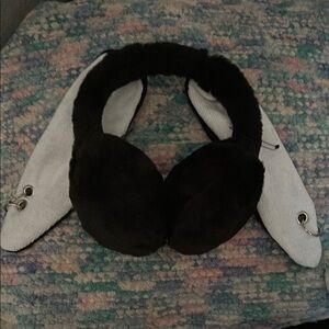 Black and white earmuffs